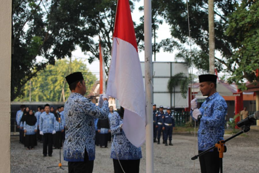 Kesbangpol Prov Riau Mengadakan Upacara Hari Kemerdekaan RI ke 74